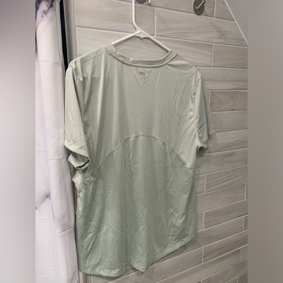 Infinite Performance loose fit workout top - Picture 3 of 4